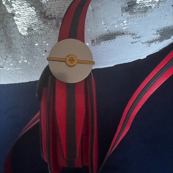Unique Bag: Tory Burch Modern Buckle Cross Body Bag - Picture 5 of 8